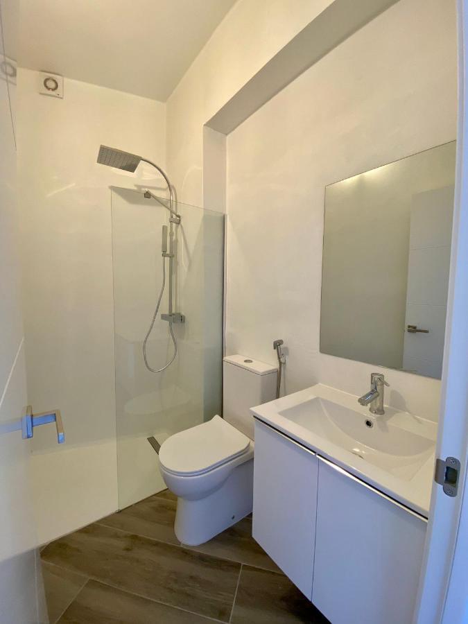 Room With Private Bathroom - Vivienda Vacacional Out Of Blue سانتا كروث ذي لا بال المظهر الخارجي الصورة