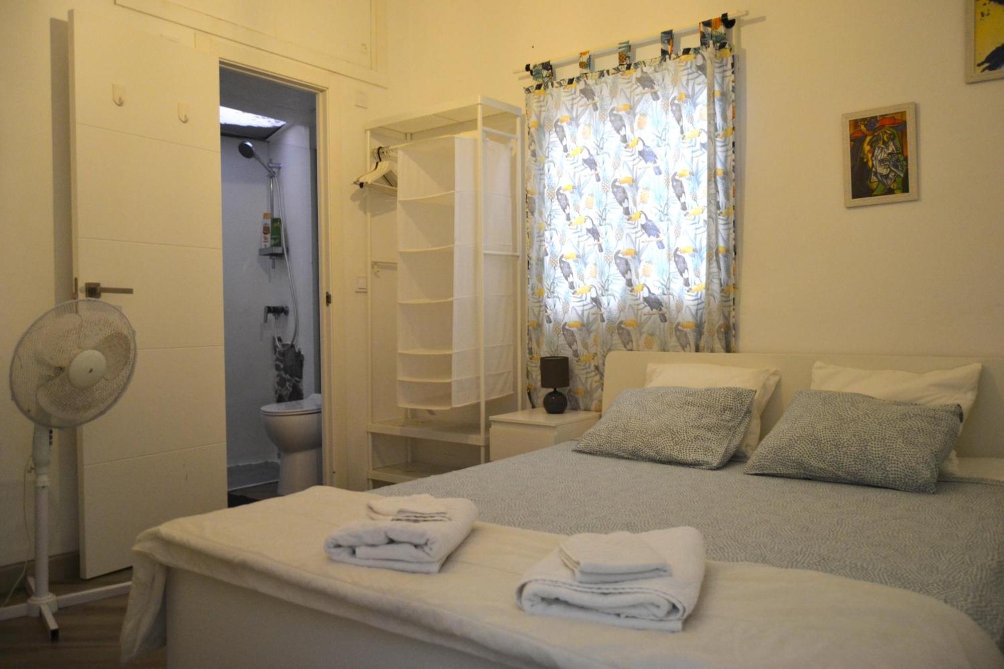 Room With Private Bathroom - Vivienda Vacacional Out Of Blue سانتا كروث ذي لا بال المظهر الخارجي الصورة