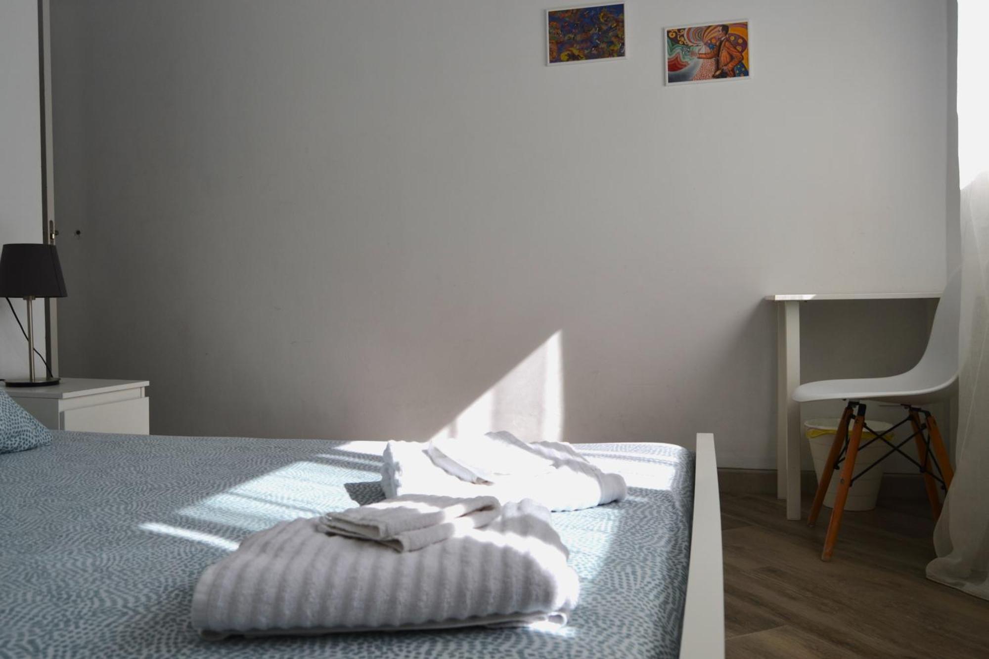 Room With Private Bathroom - Vivienda Vacacional Out Of Blue سانتا كروث ذي لا بال المظهر الخارجي الصورة