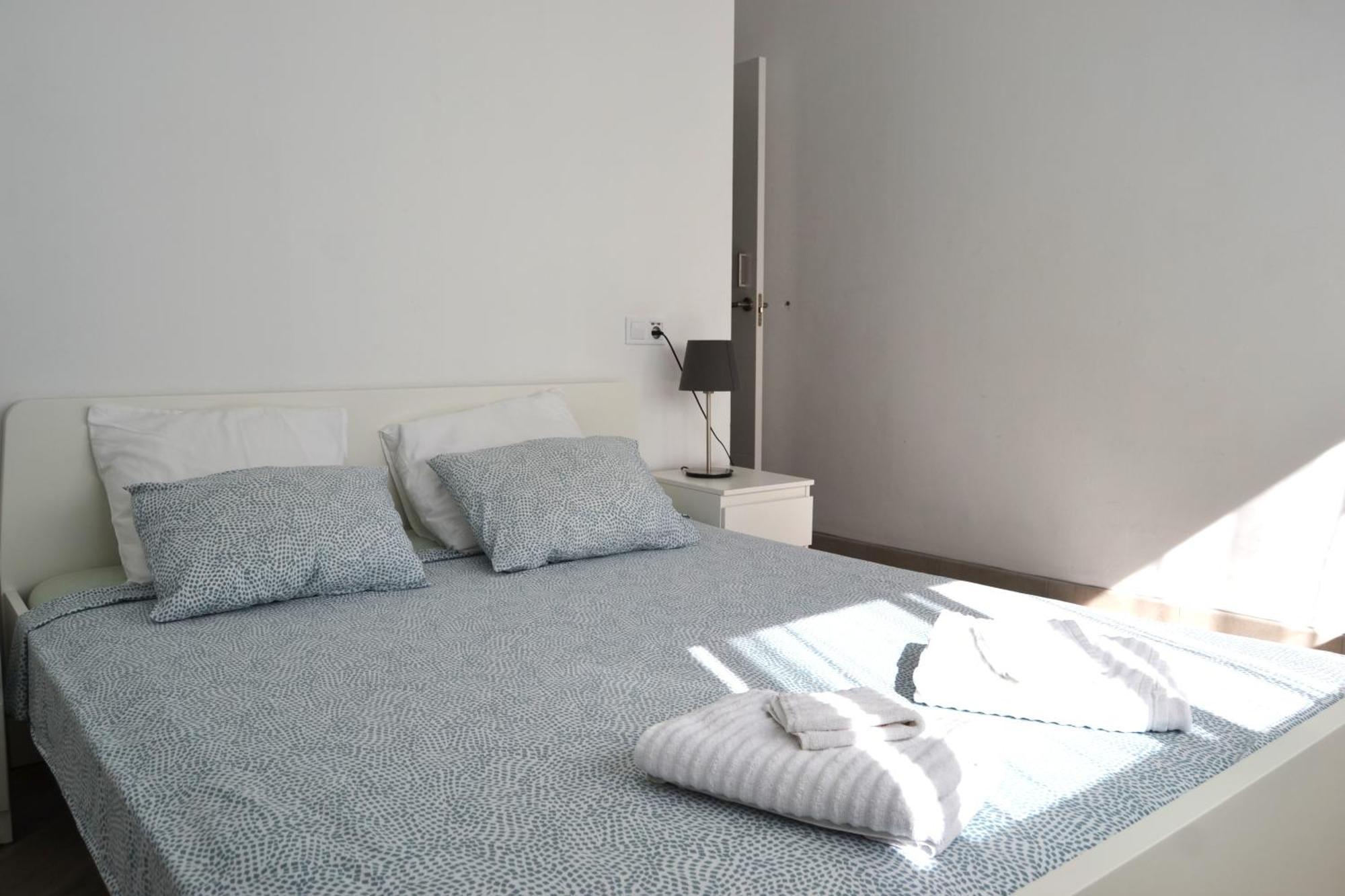 Room With Private Bathroom - Vivienda Vacacional Out Of Blue سانتا كروث ذي لا بال المظهر الخارجي الصورة
