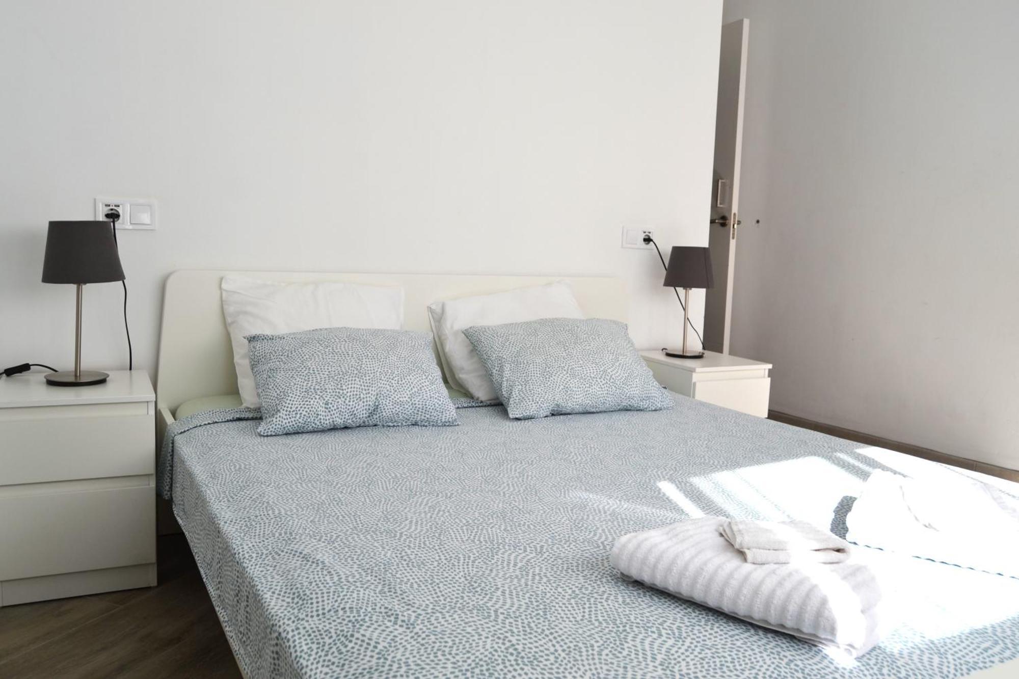 Room With Private Bathroom - Vivienda Vacacional Out Of Blue سانتا كروث ذي لا بال المظهر الخارجي الصورة