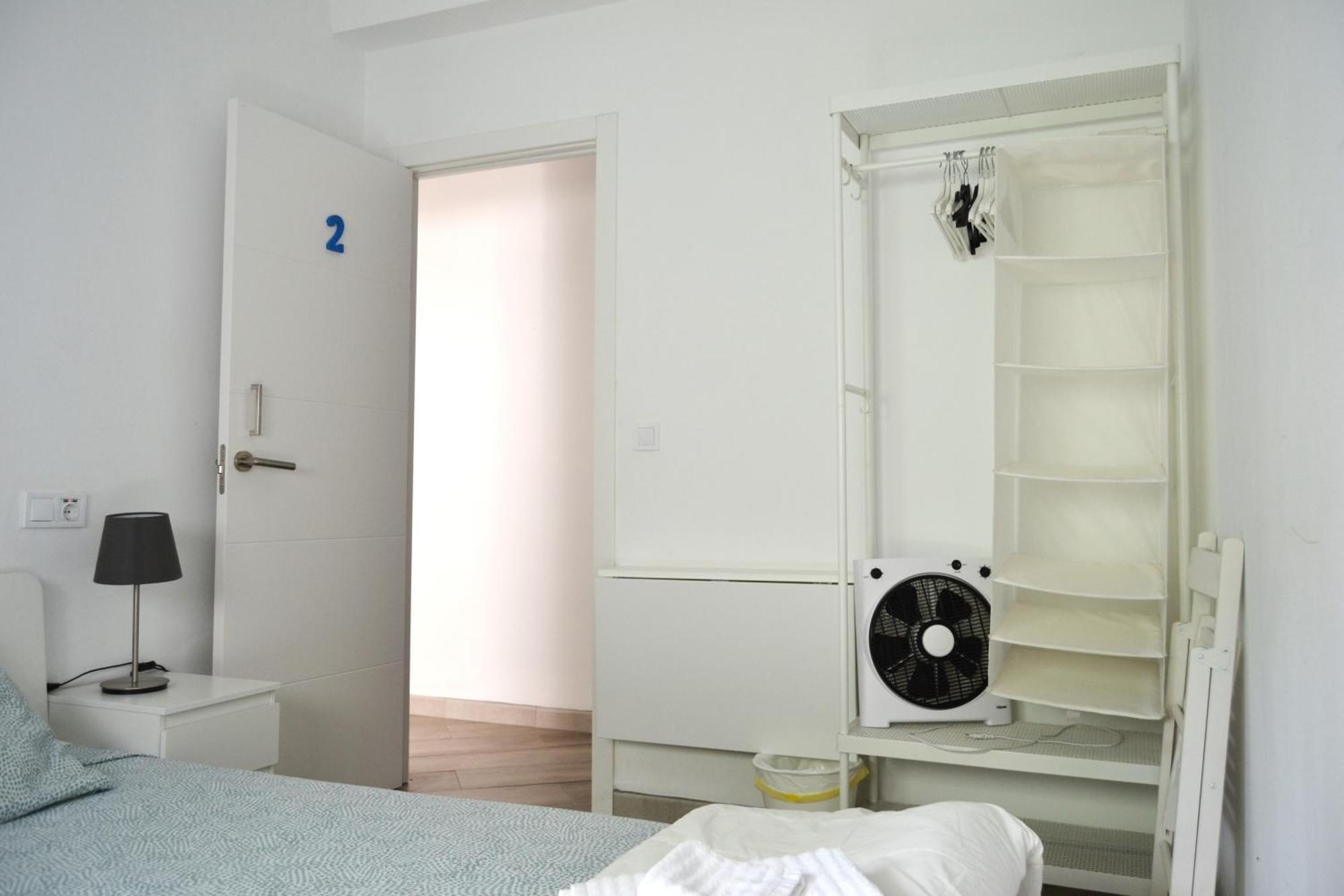 Room With Private Bathroom - Vivienda Vacacional Out Of Blue سانتا كروث ذي لا بال المظهر الخارجي الصورة