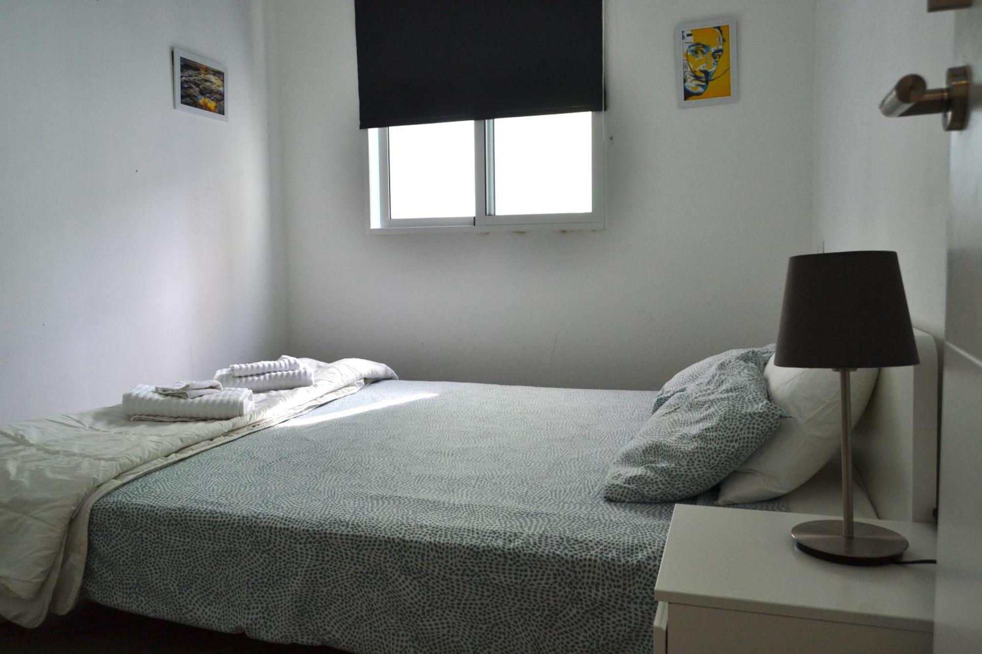 Room With Private Bathroom - Vivienda Vacacional Out Of Blue سانتا كروث ذي لا بال المظهر الخارجي الصورة