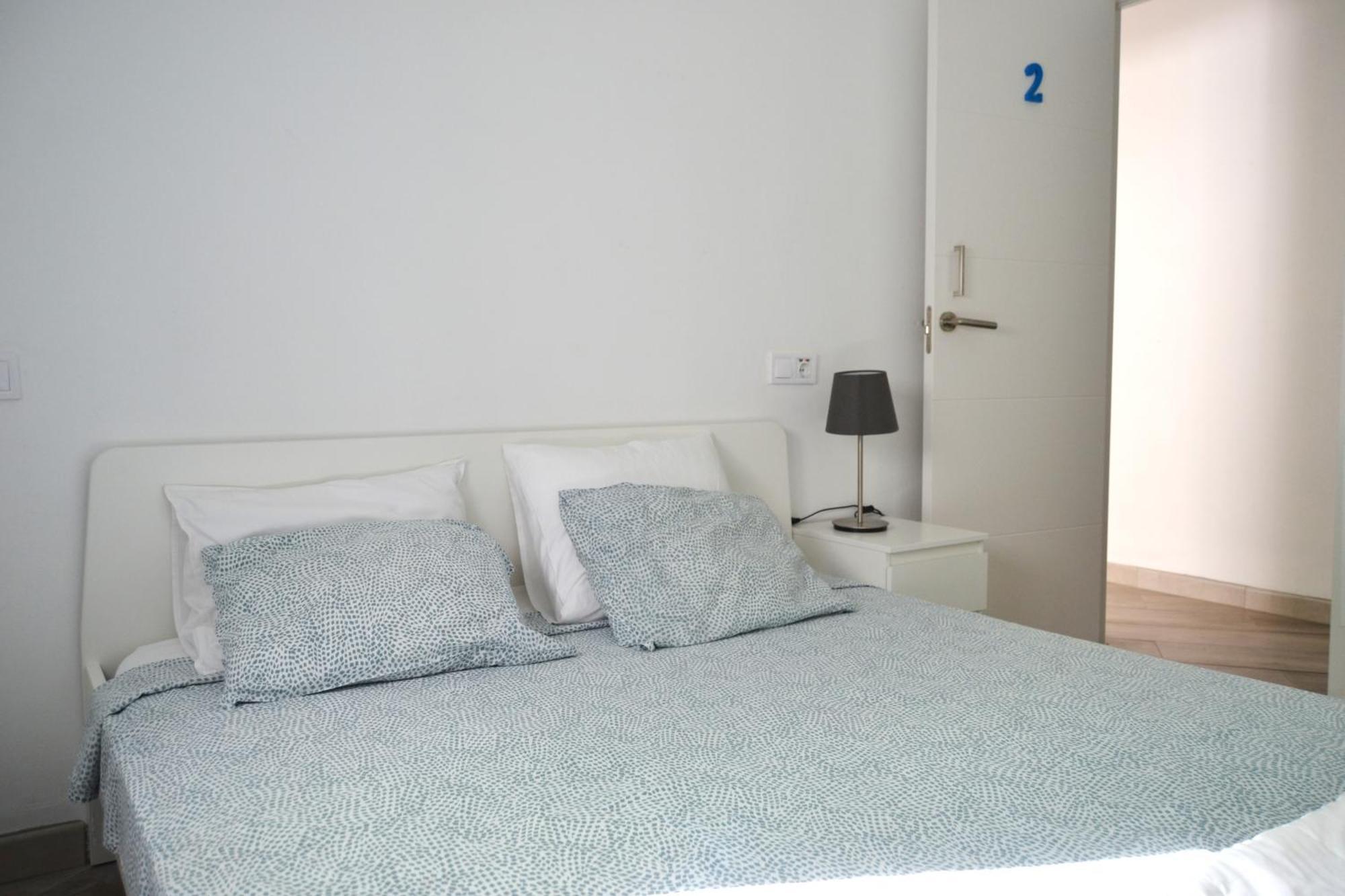 Room With Private Bathroom - Vivienda Vacacional Out Of Blue سانتا كروث ذي لا بال المظهر الخارجي الصورة